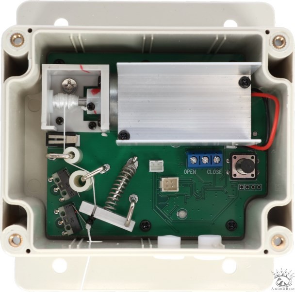 Unité de contrôle automatique pour porte de poulailler Basic – Image 3