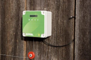 Unité de contrôle automatique pour porte de poulailler